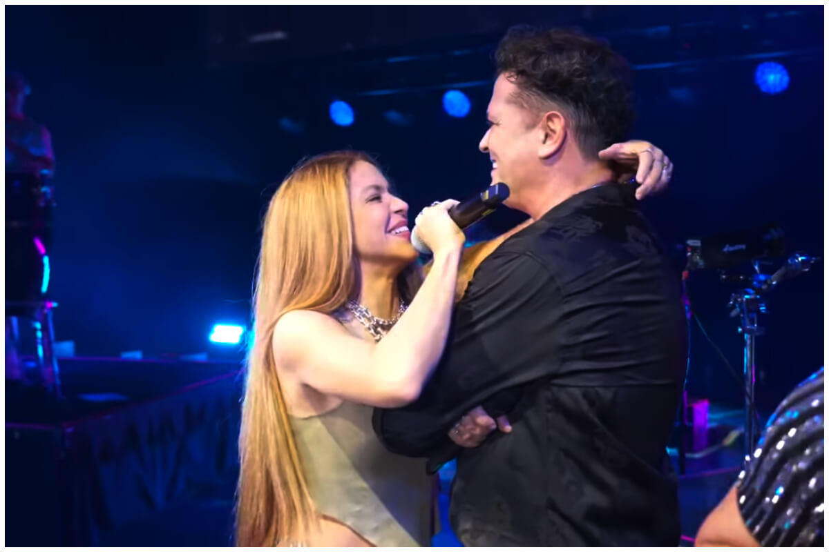 Shakira en concierto de Carlos Vives. (Captura de pantalla: Carlos Vives- YouTube)