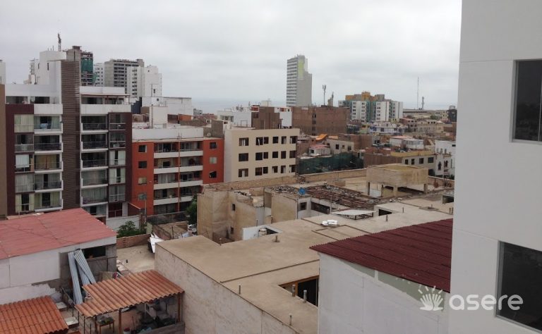 Casi 2.000 cubanos han viajado a Perú para regularizar su situación migratoria este 2023