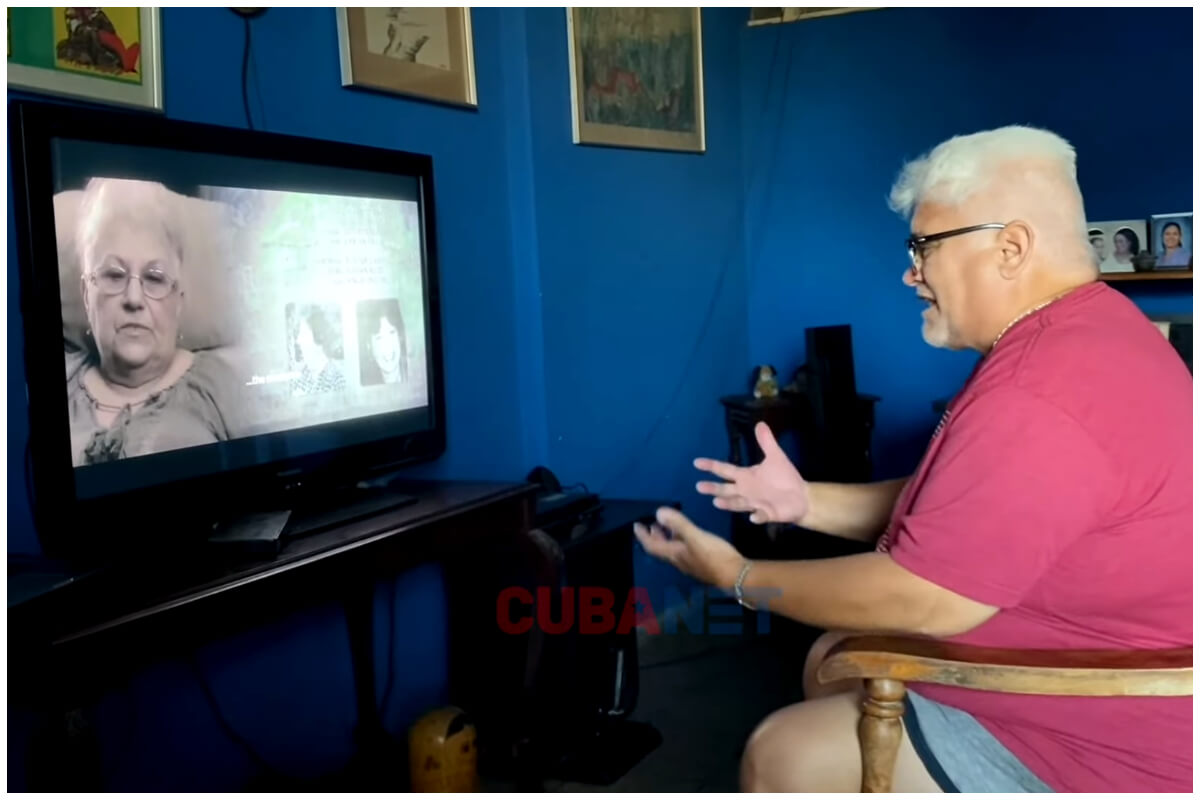 Carlos Massola viendo 'Plantadas'. (Captura de pantalla: © Noticias CubaNet Cuba- YouTube)