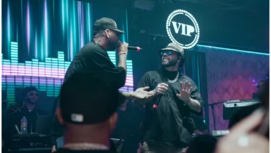 Charly y Johayron en vivo. (Captura de pantalla © Charly & Johayron- YouTube)