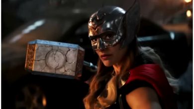 Natalie Portman como Mighty Thor en 'Thor: Love and Thunder'. (Captura de pantalla © Marvel Entertainment- YouTube)