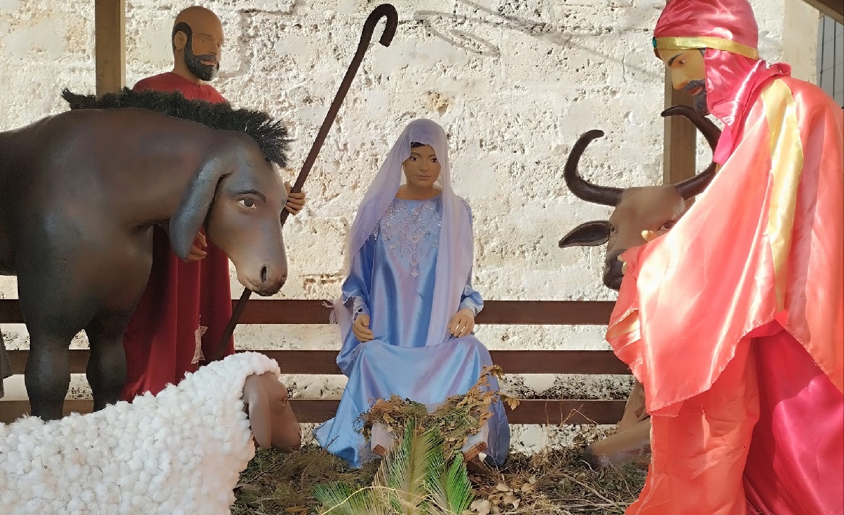 Imagen del pesebre vacío en La Habana. (Foto © Gilberto Moreno y La Hora de Cuba-Facebook)