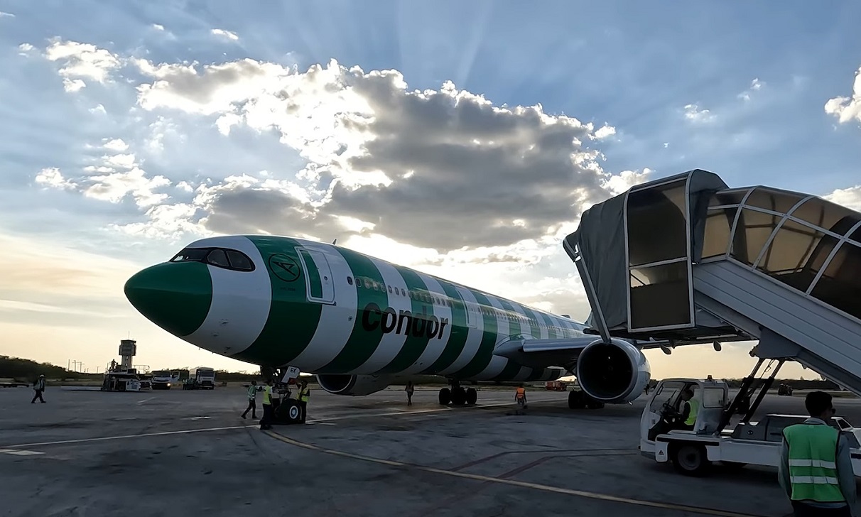 Imagen ilustrativa del nuevo avión de la aerolínea alemana Condor. (Captura de pantalla © Cuban News Agency-YouTube)