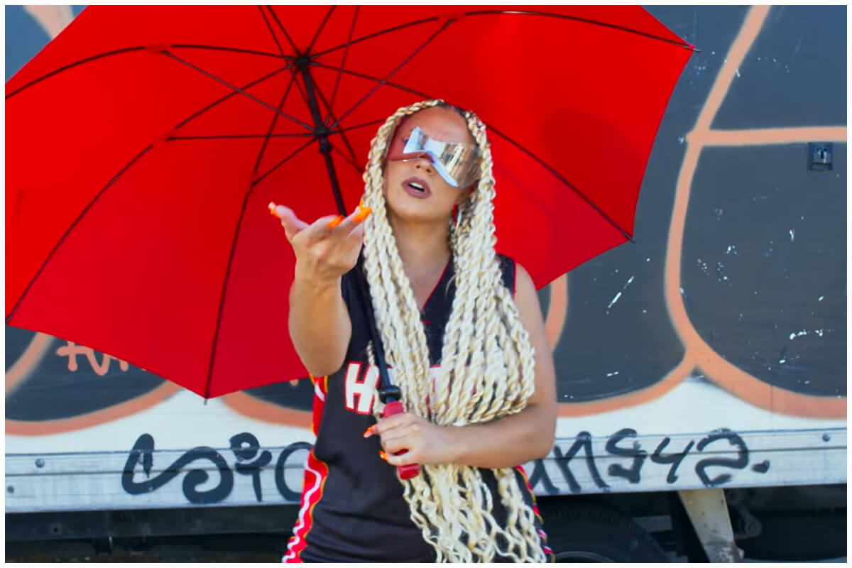 Cantantes española Dreah. (Captura de pantalla © Dreah- YouTube)