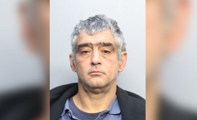 Cubano arrestado en Miami por amenazar a su nieta con un machete