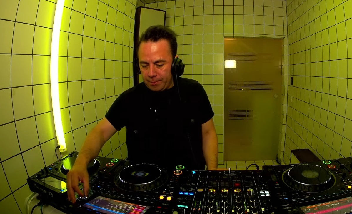 Encuentran sin vida al DJ de origen cubano Juan Méndez en Los Ángeles. (Captura de pantalla © HÖR BERLIN-YouTube)
