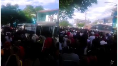 Imágenes de la procesión de los tres trabajadores fallecidos en Santiago de Cuba. (Captura de pantalla © Yosmany Mayeta Labrada-Facebook)