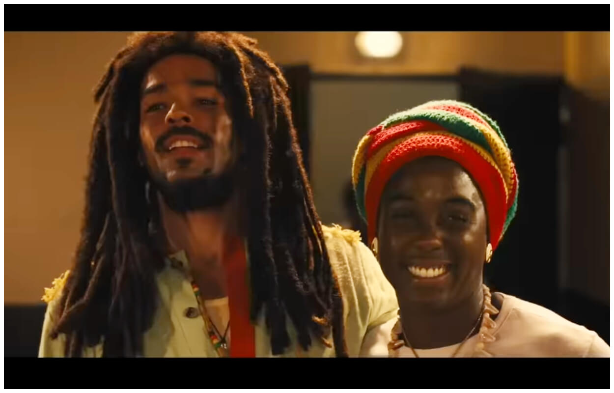 Kingsley Ben-Adir y Lashana Lynch como Bob Marley y Rita Marley en la nueva cinta biográfica del cantante. (Captura de pantalla © Paramount Pictures- YouTube)