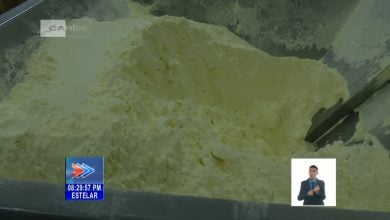 La leche en polvo es uno de los tantos productos que son difíciles de encontrar en Cuba. (Captura de pantalla © Canal Caribe-YouTube)