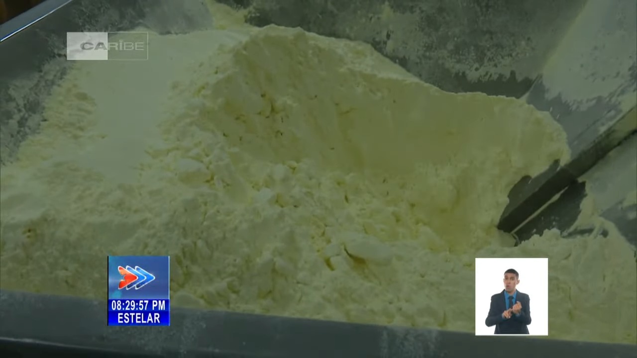 La leche en polvo es uno de los tantos productos que son difíciles de encontrar en Cuba. (Captura de pantalla © Canal Caribe-YouTube)