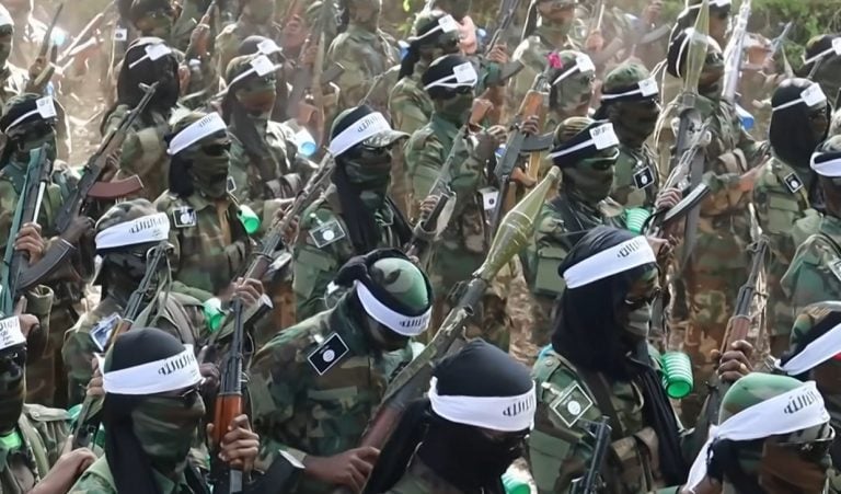 Confirman bombardeos contra milicia que secuestró a los médicos cubanos en Kenia