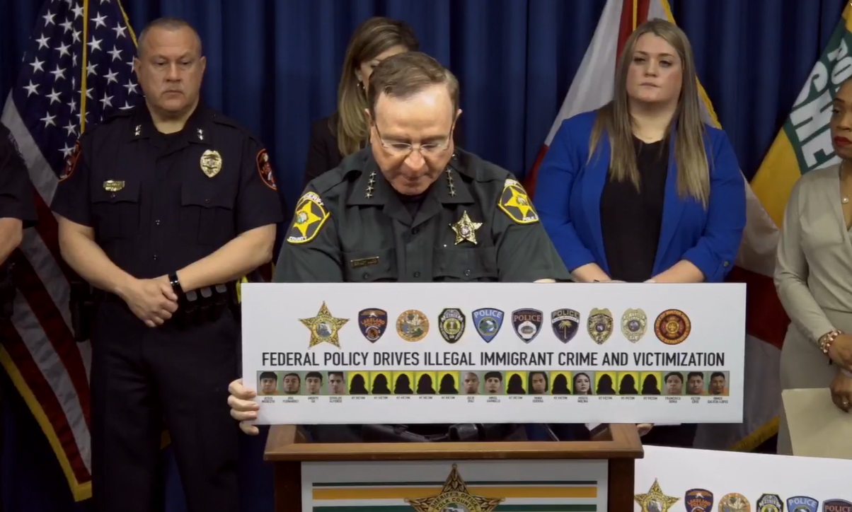 Arrestan a cubanos en Florida durante operativo contra tráfico de personas. (Captura de pantalla © Polk County Sheriff's Office)