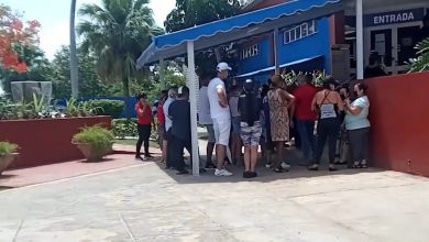 Imagen ilustrativa de una cola en Cuba. (Captura de pantalla © Eli's Blog-YouTube)