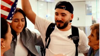 Influencer Frank Camallerys en reencuentro con su familia en el Aeropuerto de Miami, como tantos migrantes cubanos. (Captura de pantalla © Camallerys Vlogs- YouTube)