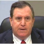 Joe Carollo, exalcalde de Miami y actual comisionado, acusado de corrupción y abuso de poder. (Captura de pantalla © Local 10- YouTube)
