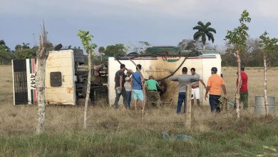 Pipa volcada en Camagüey. (Foto © Rafael Tomas Marin Agüero-Facebook)