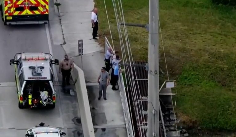 Hallan un cuerpo en el canal suroeste de Miami-Dade: la policía investiga el caso