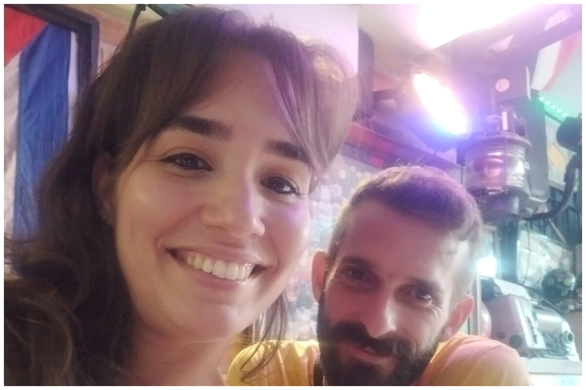 Amelia Calzadilla y su esposo, juntos se fueron con sus hijos a España en 2023. (Foto © Amelia Calzadilla- Facebook)