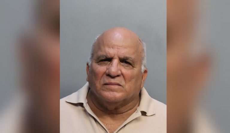 Hialeah: cubano arrestado por robarle 50.000 dólares a su madre de 95 años