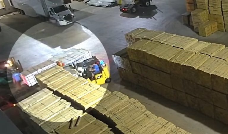 Arrestan a cuatro cubanos por robo de materiales y fraude en Florida