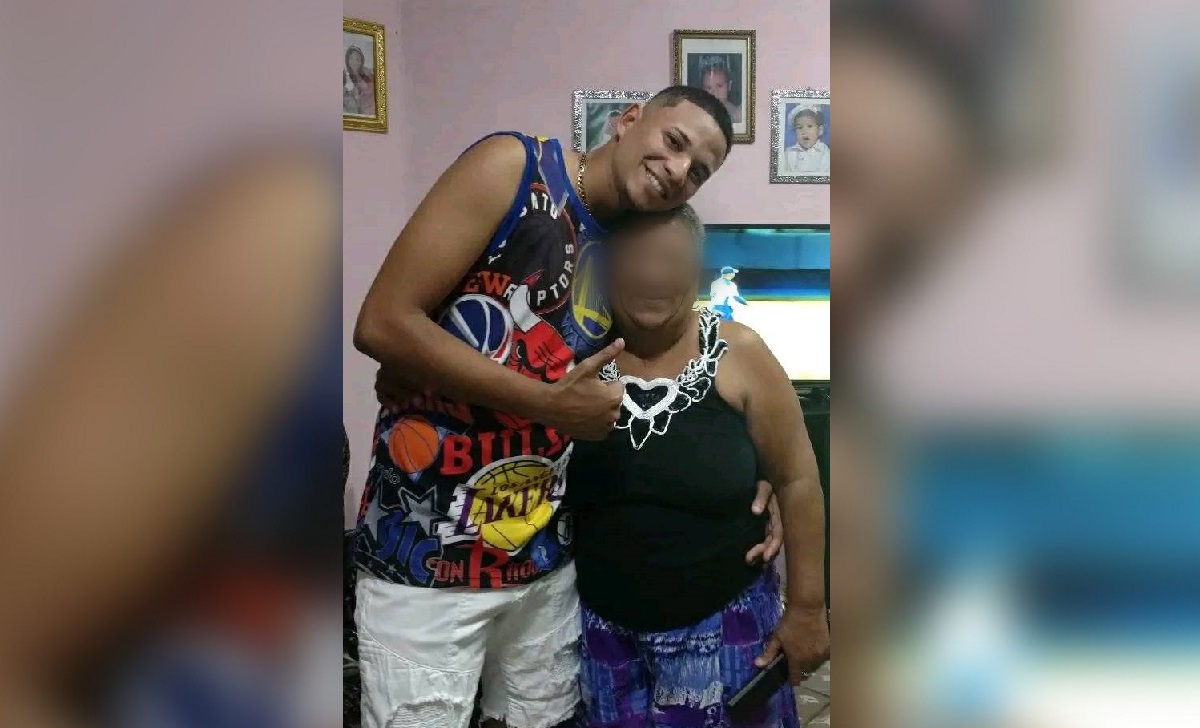 El joven, sustento de familia, acababa de celebrar el cumpleaños de su abuela. (Foto © Deivis Sanz-Facebook)