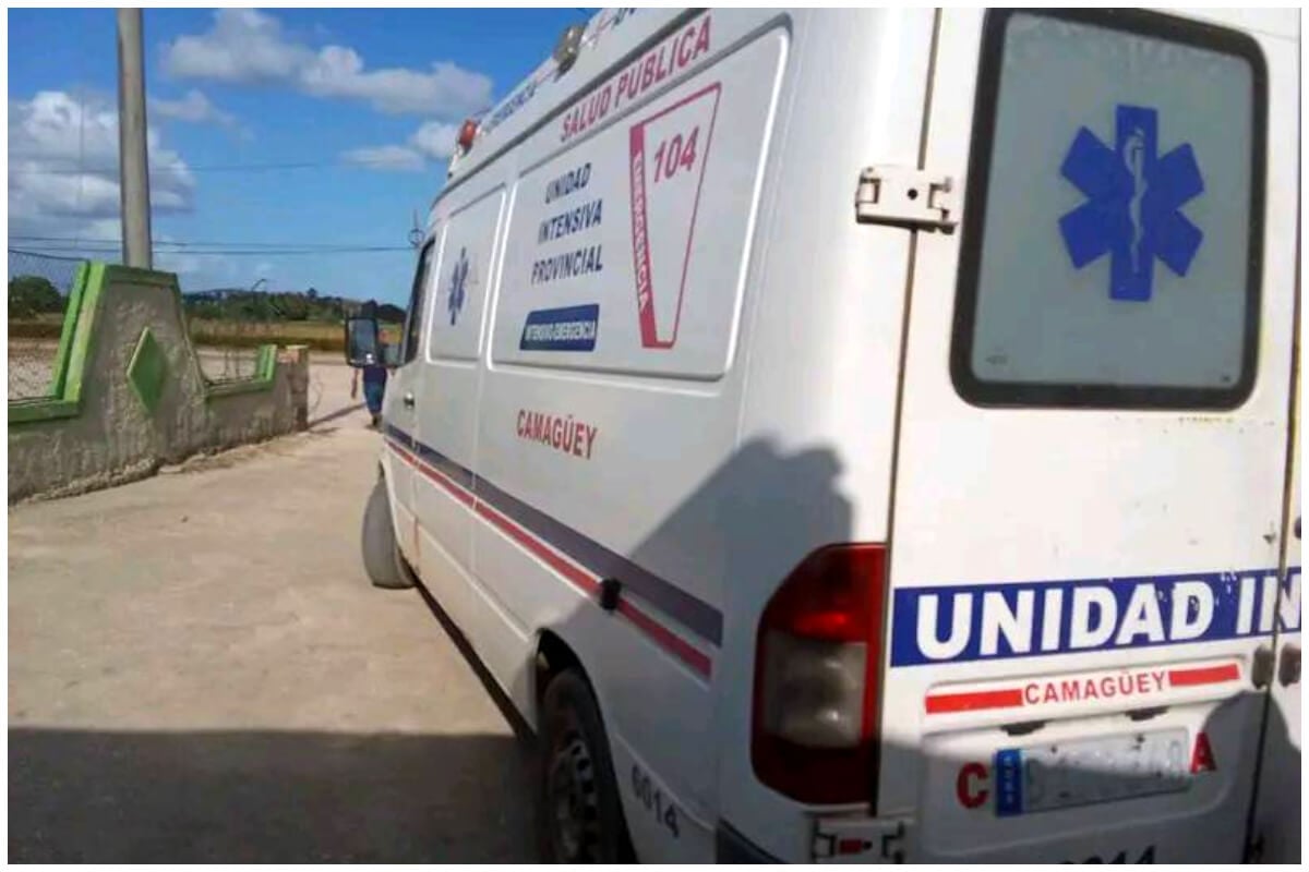 Los heridos fueron trasladados al hospital de inmediato. (Foto © Esmeralda Mamantuabo- Facebook)