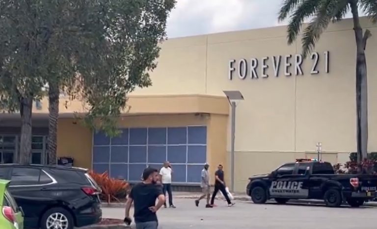 Miami-Dade: falsos reportes de tiroteo generan pánico en Dolphin Mall
