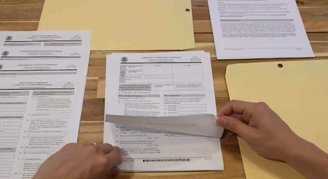 CBP se pronuncia sobre cubanos con parole a la espera de permiso de viaje. (Captura de pantalla © Telemundo 51-Web)