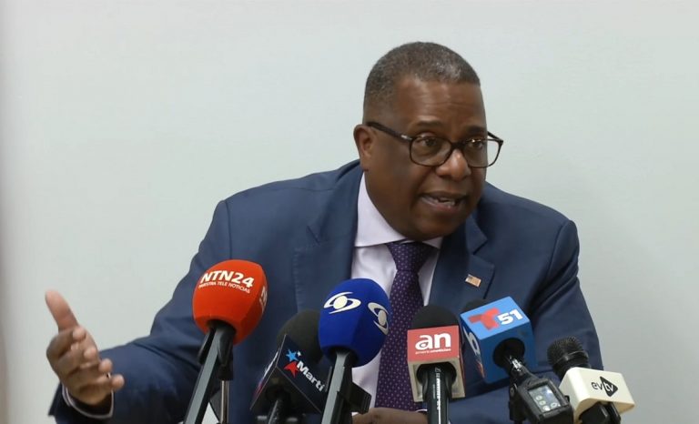 EEUU no considera negociar la salida de Cuba de la lista de países terroristas