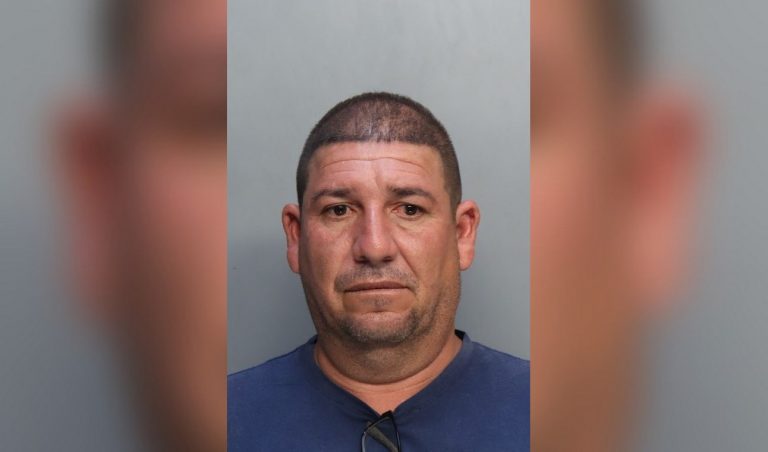 Arrestan a cubano en Miami por contrabando de cigarrillos desde la Isla