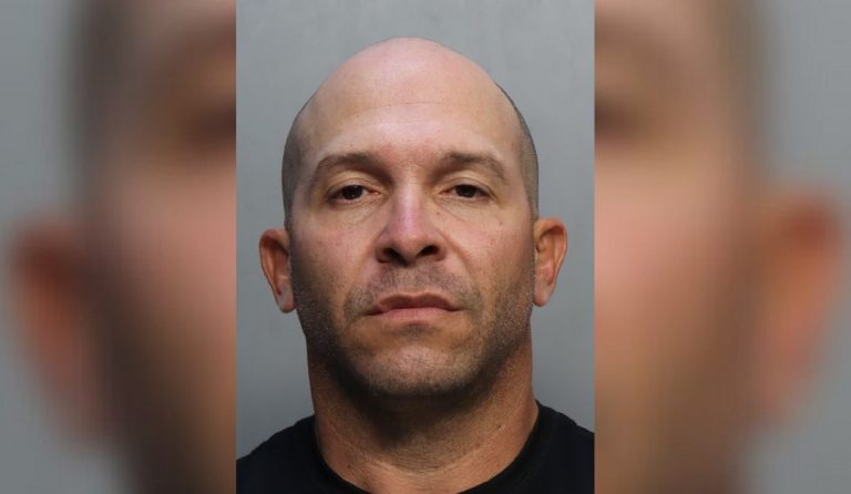 Cubano detenido por usar un hacha para robar 7.000 USD en un café de Hialeah