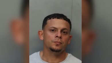 Detenido en Hialeah por robo de joyas. (Captura de pantalla © AmericaTeVe Miami-YouTube)