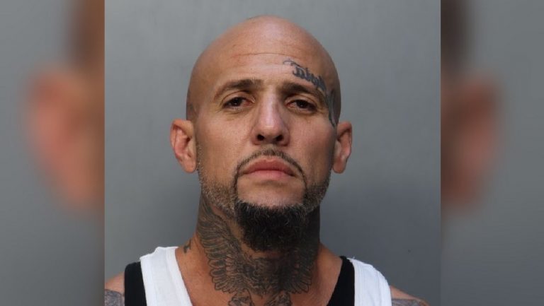 Hialeah: detienen a cubano por robar un auto mientras el dueño dormía adentro