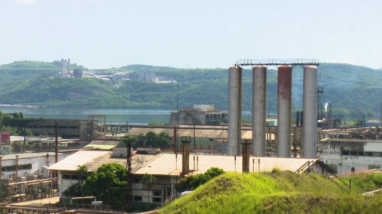 Refinería de Santiago de Cuba deja de procesar crudo ligero