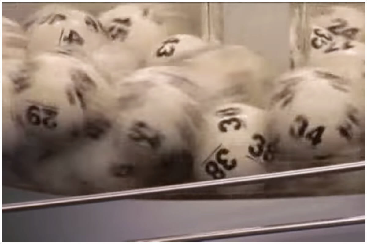 Sorteo de lotería. (Captura de pantalla © Associated Press- YouTube)