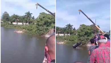 Carro fúnebre cayó al río en Cienfuegos. (Captura de pantalla © Justo Alonso-Facebook)