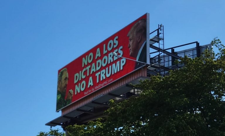Cubanos quieren cerrar autopista por cartel que compara a Trump con Fidel