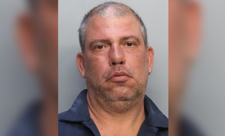 Cubano detenido en Hialeah por irrumpir en la casa de su exnovia para golpearla