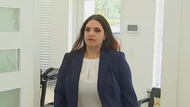 La concejal se entregó a las autoridades. (Captura de pantalla © Telemundo 51 Miami-YouTube)