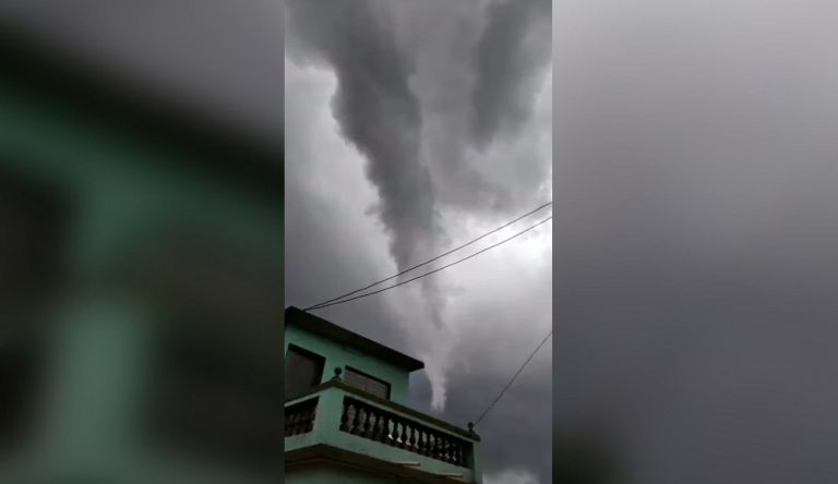 Matanzas: tornado pasa tres veces sobre el pueblo de San Antonio de Cabezas