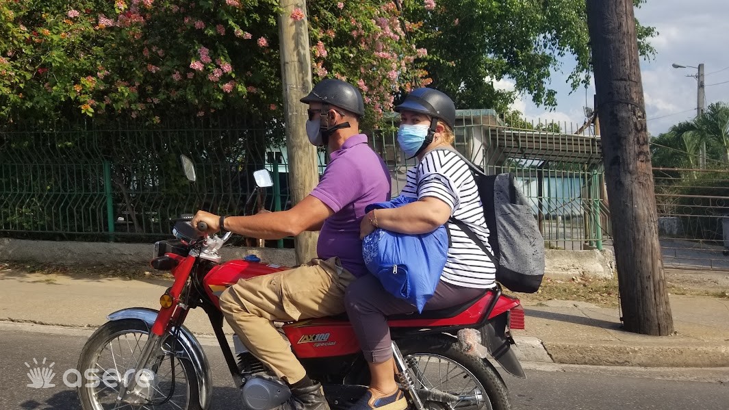 Fotografía de una motorina en las calles de Cuba (Foto de referencia © Asere Noticias)