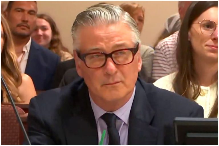 Desestiman caso de homicidio involuntario contra Alec Baldwin