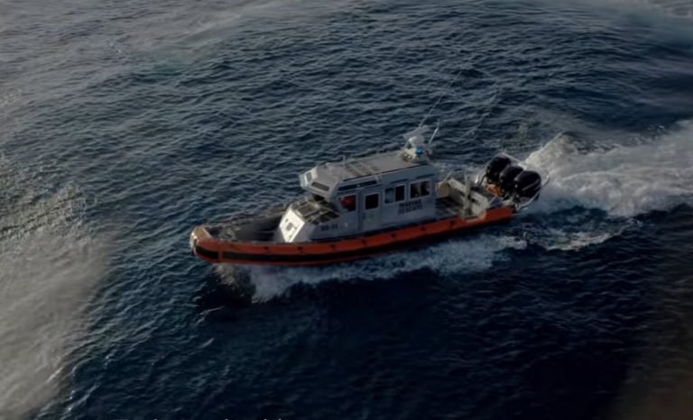 Dos balseros cubanos a punto de naufragar fueron rescatados en México