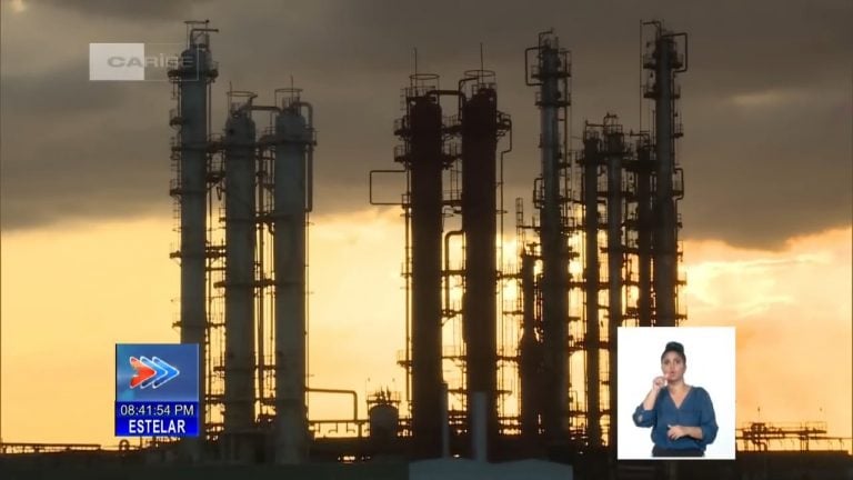 Rusia estudia la posibilidad de construir una refinería de petróleo en Cuba