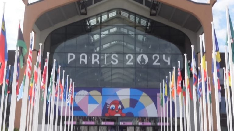 París 2024: entrenador de boxeo fallece en la Villa Olímpica