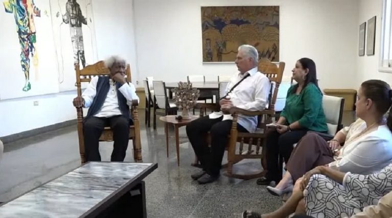 Díaz-Canel aparece en público con el brazo lastimado ¿Qué le pasó?