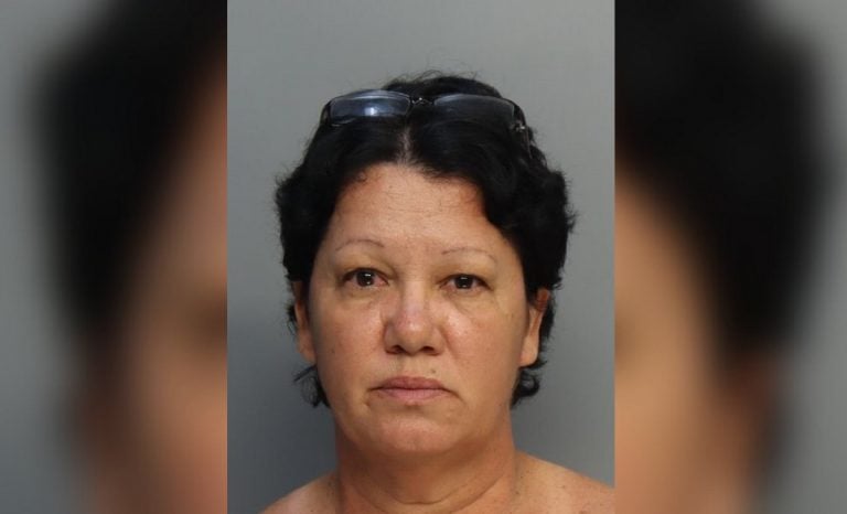 Cubana es arrestada por apuñalar a un anciano en la ciudad de Miami