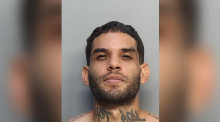 Cubano arrestado en Hialeah por amenazar y agredir a una mujer