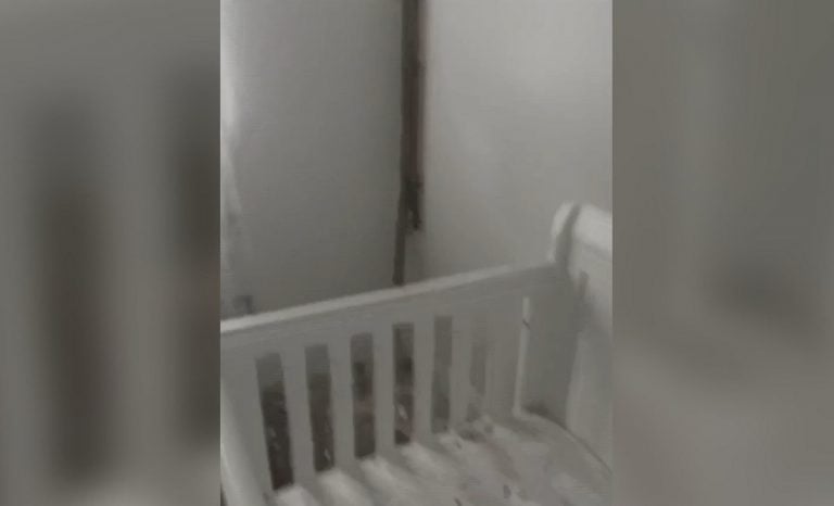 “Estamos vivos de milagro”: rayo cae cerca de la cuna de un bebé cubano en Broward