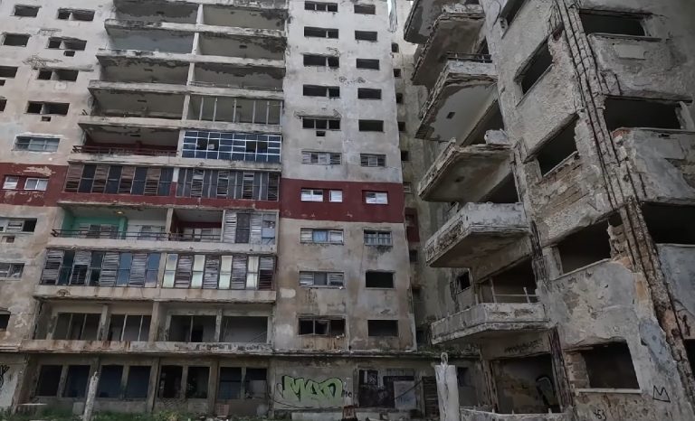 La Habana: familias sin hogar llevan años en el abandonado edificio Riomar